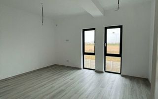 Casă tip înșiruită cu 3 camere de vânzare în Giroc - Poză 5