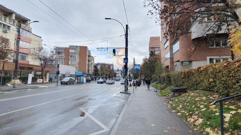 Apartament cu 3 camere, zona Bulevardul Nicolae Titulescu! - Poză 1