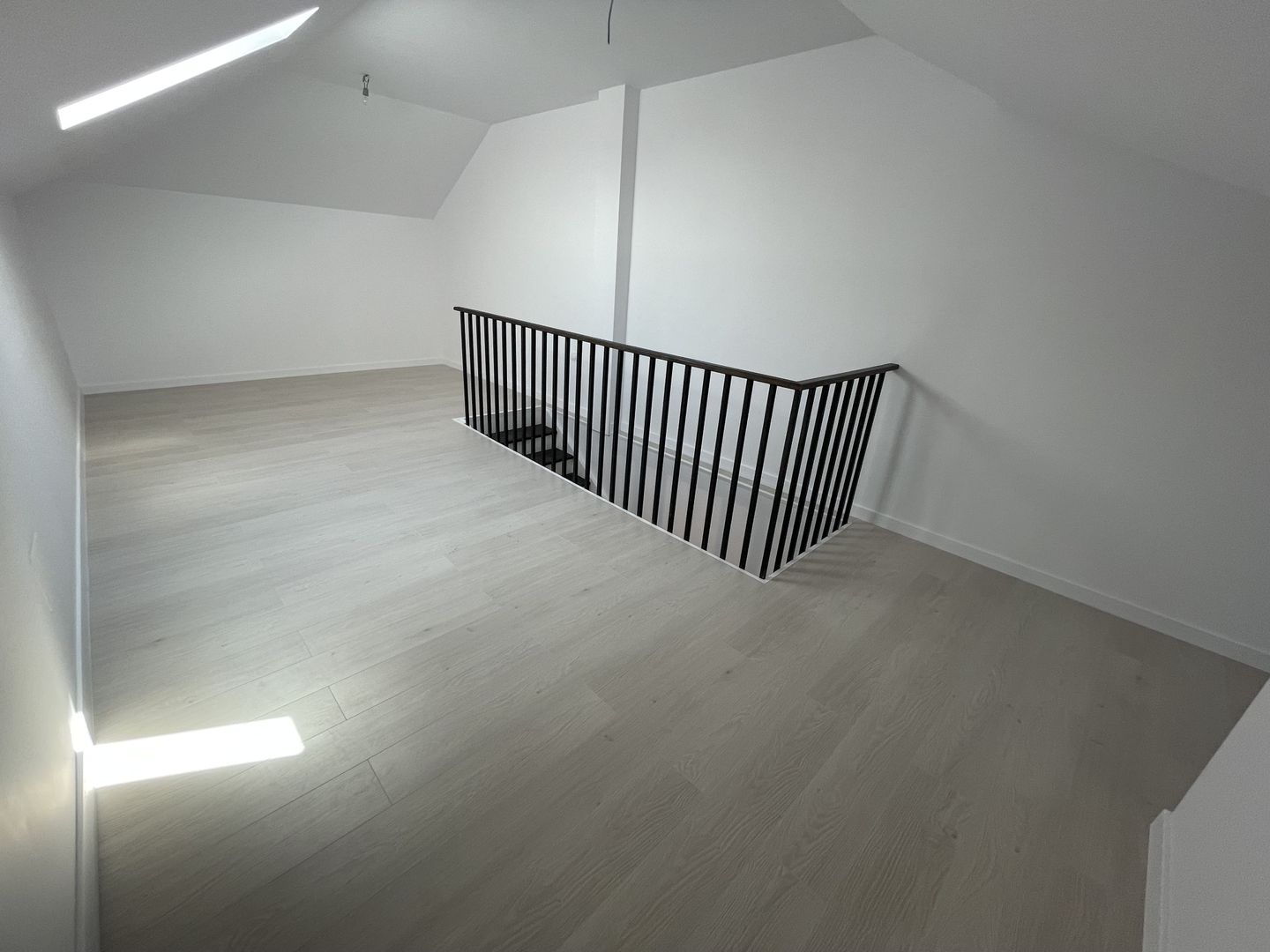 ULTIMELE vile Otopeni P+1+M, 160mp, MANSARDA, Utilitati 0% comision - Poză 16