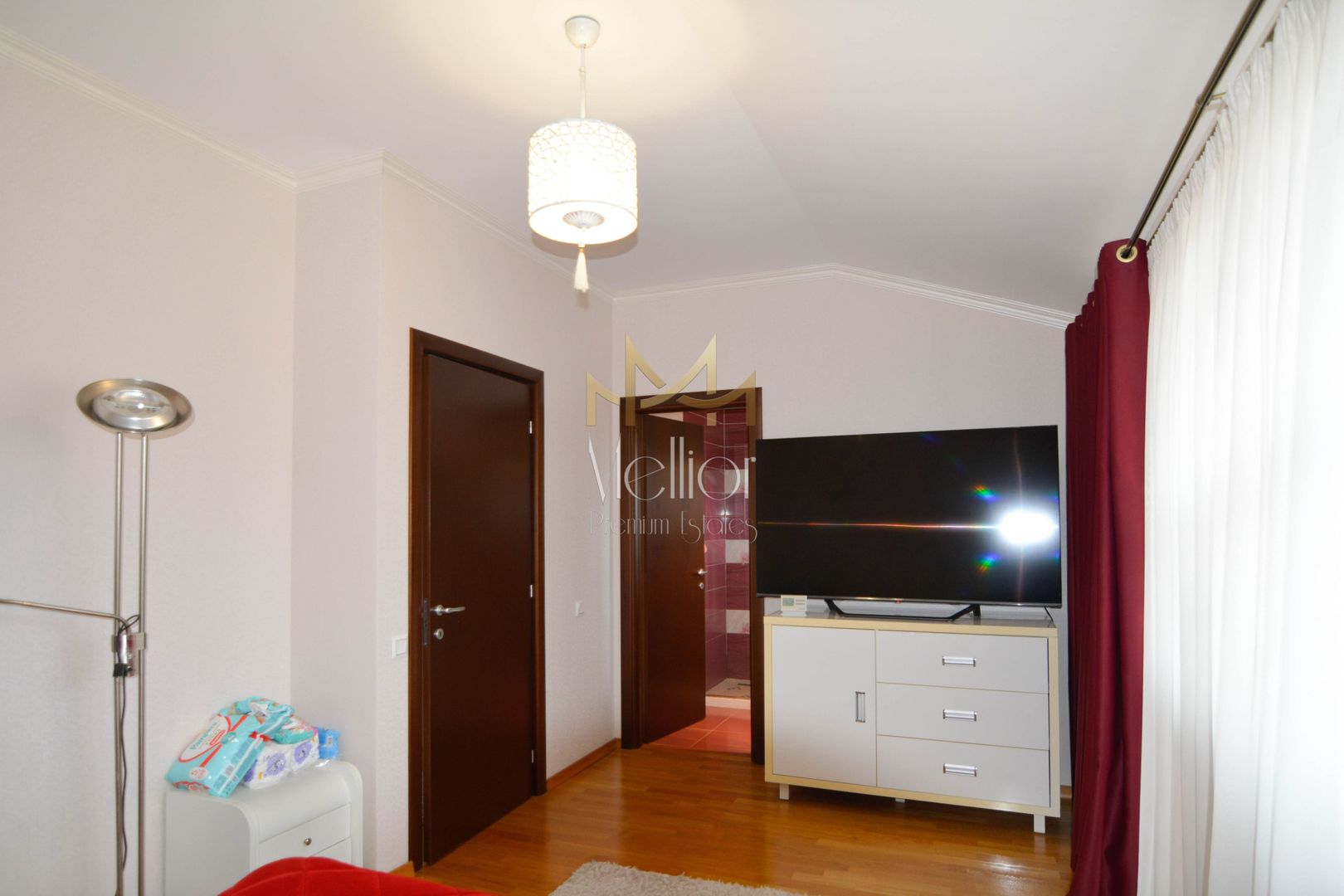 Casă spațioasă de vânzare în Gheorgheni – vedere spre parc - Poză 9