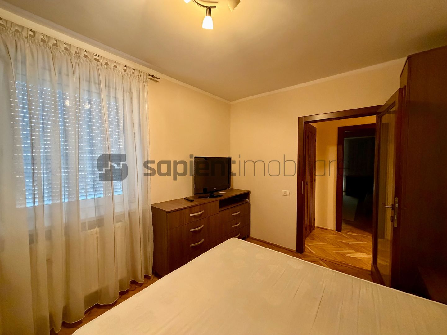 Apartament cu 3 camere | Piața Cetății – Centru Civic, Oradea - Poză 6