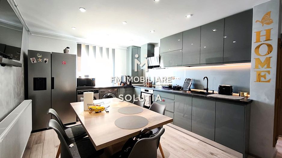 Apartament 2 camere, decomandat, finisat modern - Poză 1