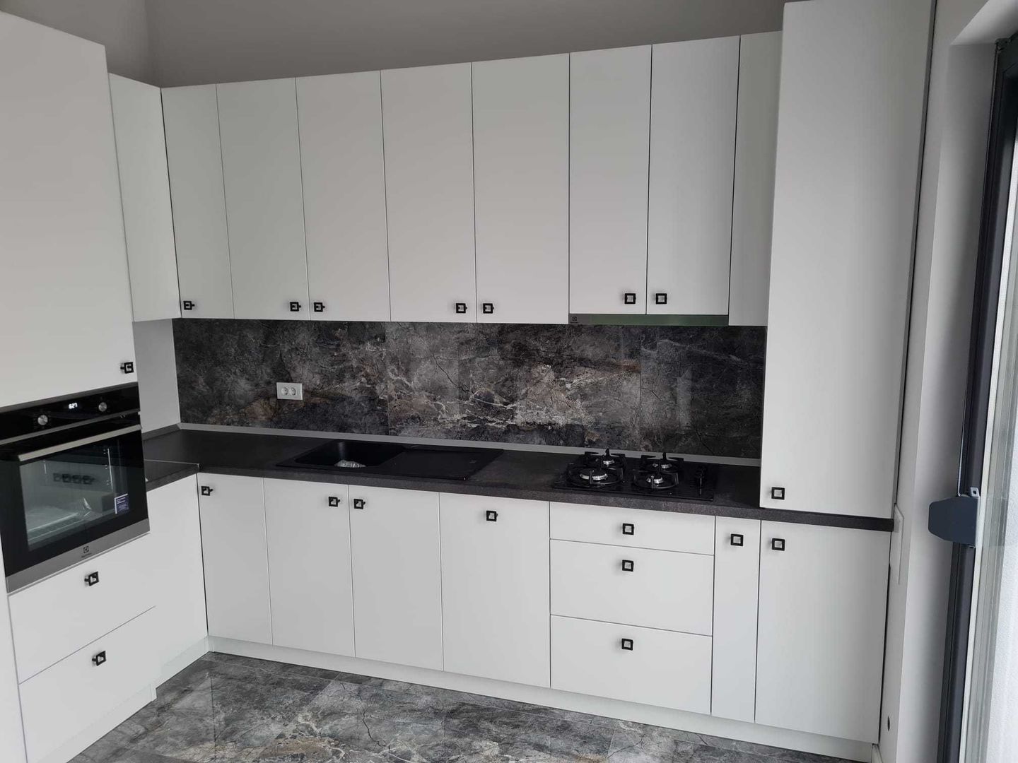 Penthouse M16_ 88mp_ bloc nou_loc parcare_partial mobilat_terasa 41 mp - Poză 1