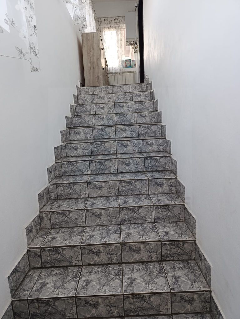 Casa Cisnadie etaj 1 integral cu intrare separata si curte comuna - Poză 8