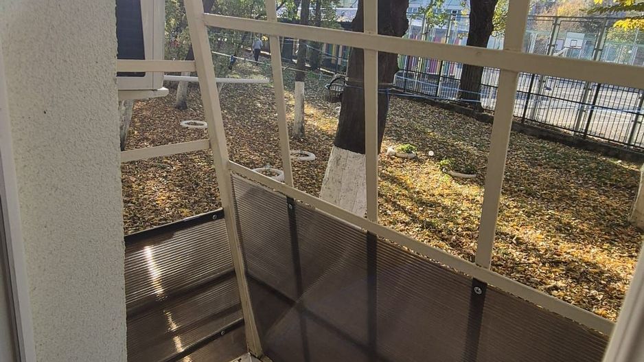 2 Camere Piata Resita cu Loc de parcare - Poză 11