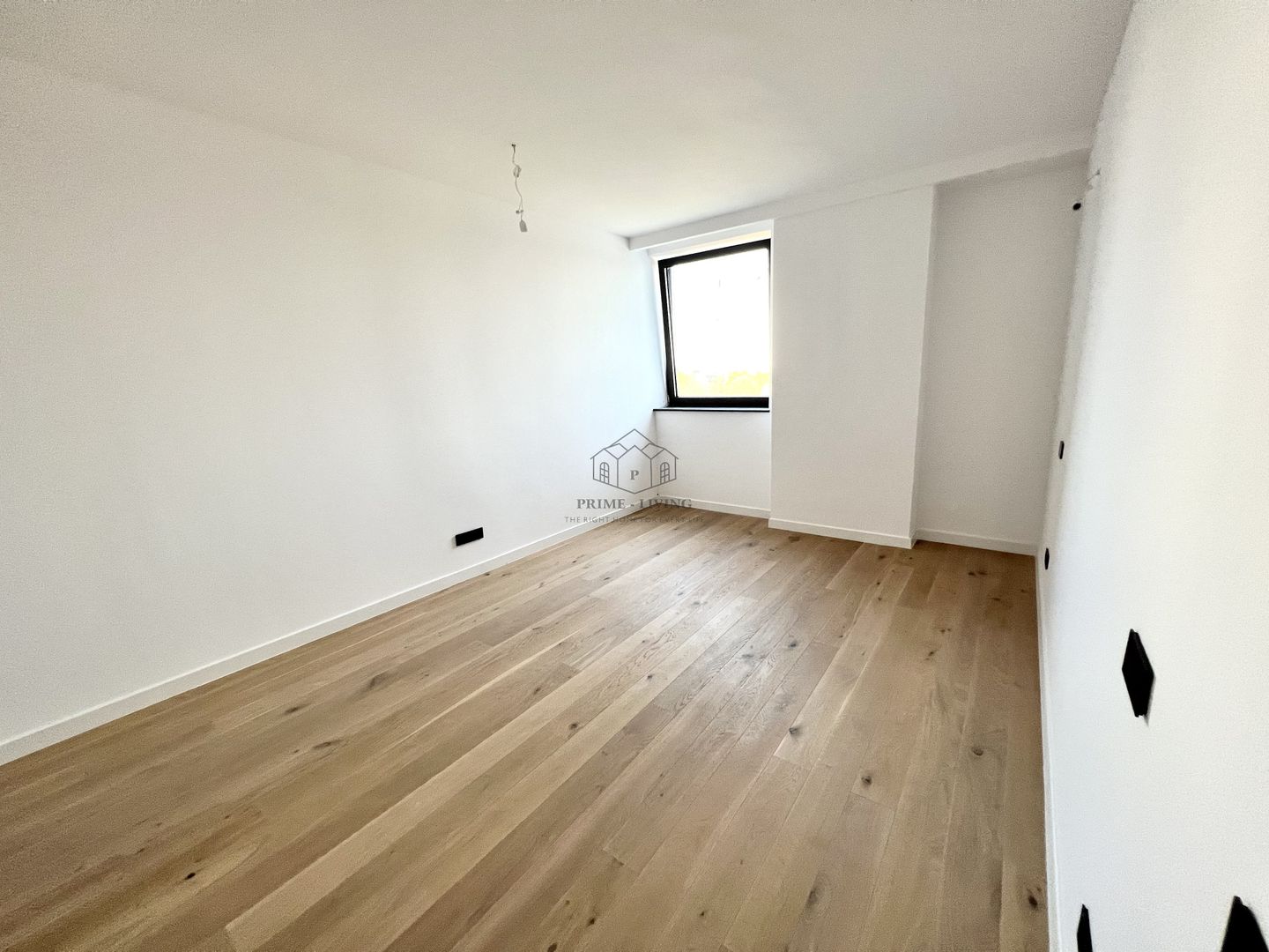 APARTAMENT DEOSEBIT CU 3 CAMERE LA VANZARE CU VEDERE SPRE PARC - Poză 12