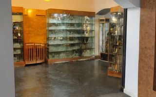 O Locație cu Istorie și Eleganță – În Centru, Pentru Afaceri Distincte - Poză 7