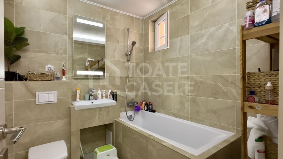 Apartament cu 3 camere, decomandat, 85 mp, zona Alverna - Poză 5