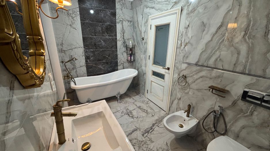 Casa individuala ultrafinisata 200 mp utili si teren 462 mp  Selimbar - Poză 20
