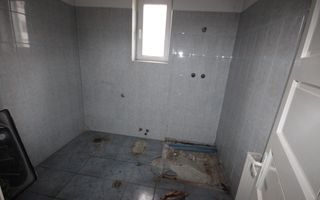 Imobil  cu destinatie mixta - Poză 35