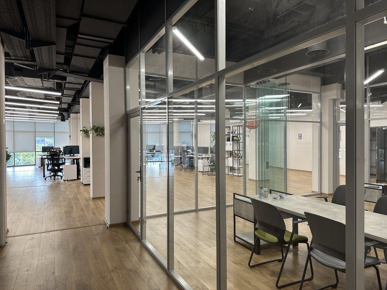 Chirie Spații de Birou 420 m2.și 300m²   sectorul Rîșcani. - Poză 9