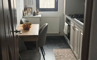 Apartament 2 Camere - Targu Ocna - Renovat - Mobilat - Poză 9