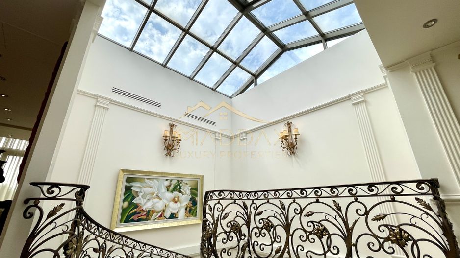 Impressive Villa *1500 SQM usable* 2613 SQM land / Open to the lake - Poză 45