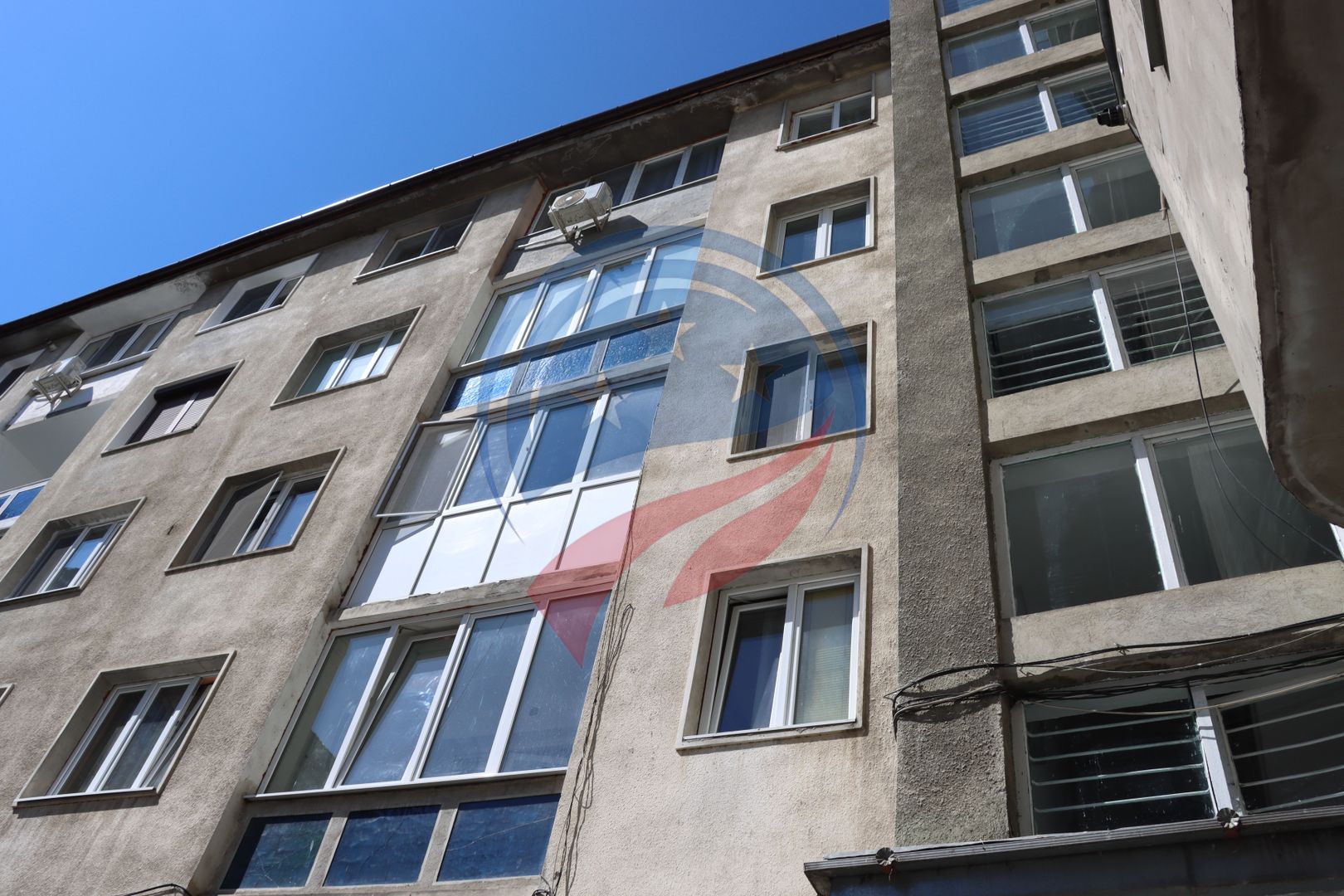 Apartament cu 2 camere ultracentral de inchiriat pe termen scurt (1-6 luni) - Poză 13