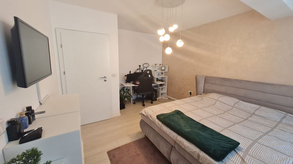 Duplex minimalist cu piscina - Poză 24
