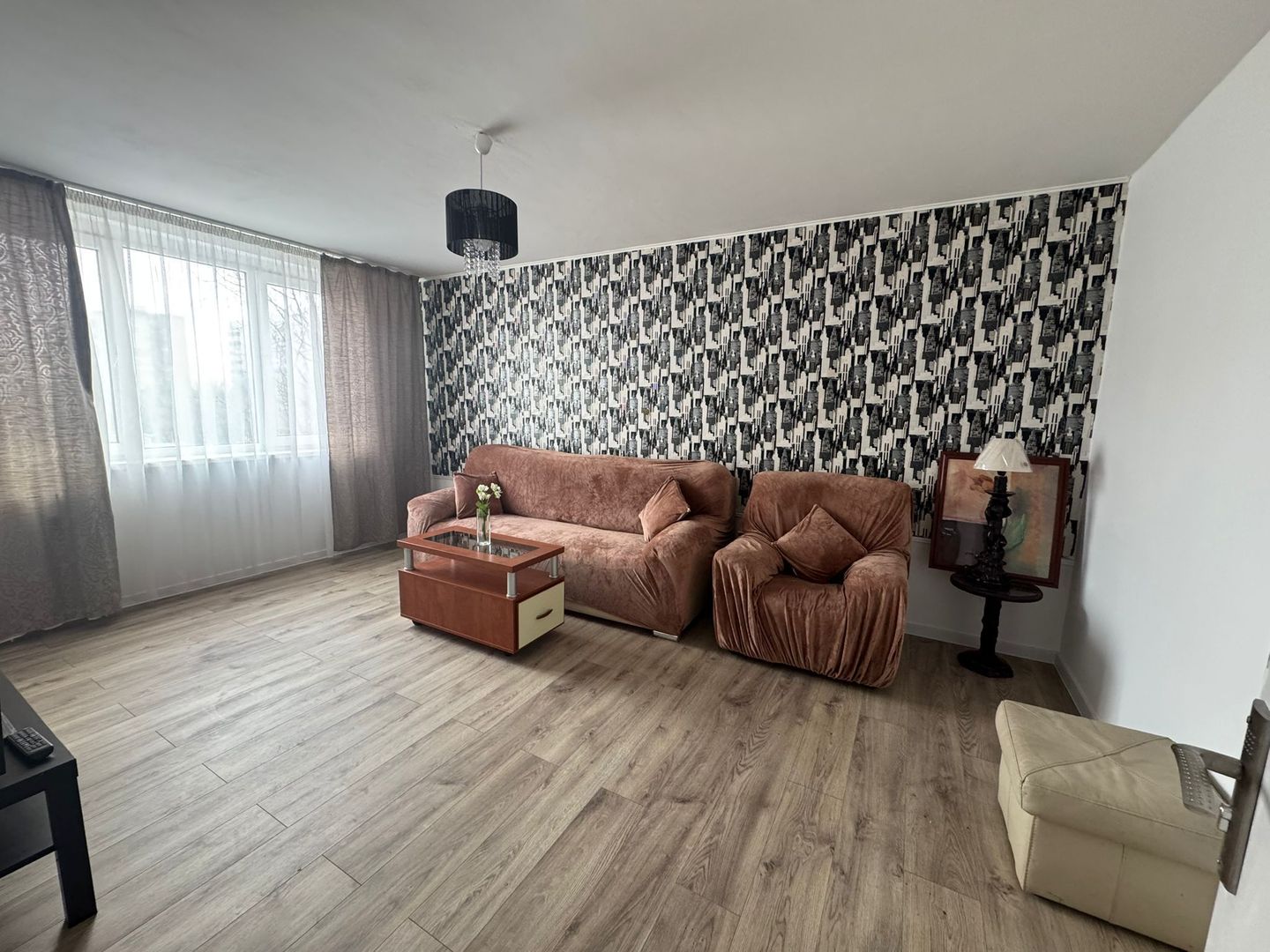 Apartament 3 camere de inchiriat, loc de parcare, Raul Doamnei- Pet Friendly - Poză 1