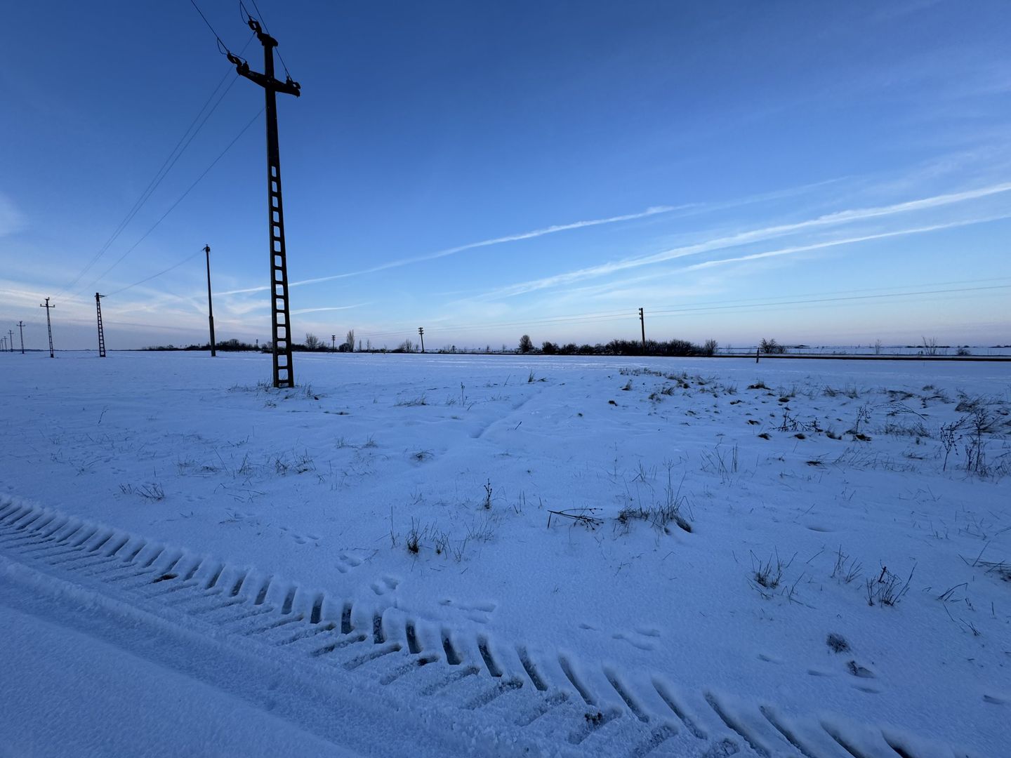 Vand Teren Extravilan Becicherecu Mic(zona industriala) 18.000mp,Utilitati - Poză 6