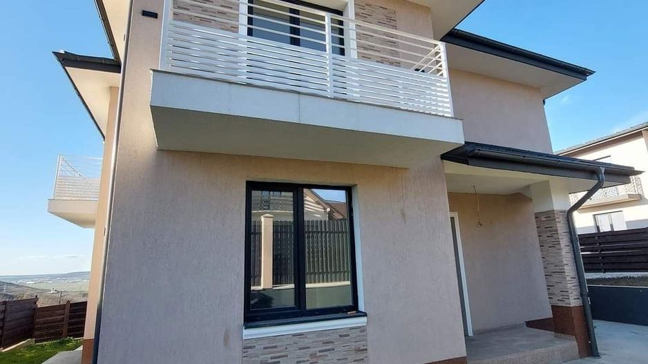 Ag BRASADAS vinde Casa P+1 in MIROSLAVA. - Poză 1