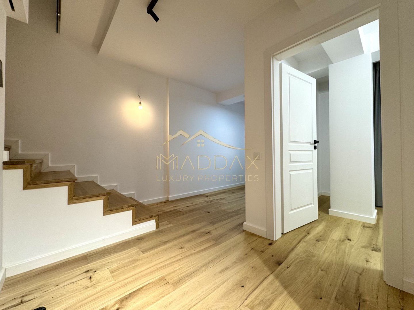 Duplex cu 4 Camere *211mp* / 2 parking / Erou Iancu Nicolae - Poză 28