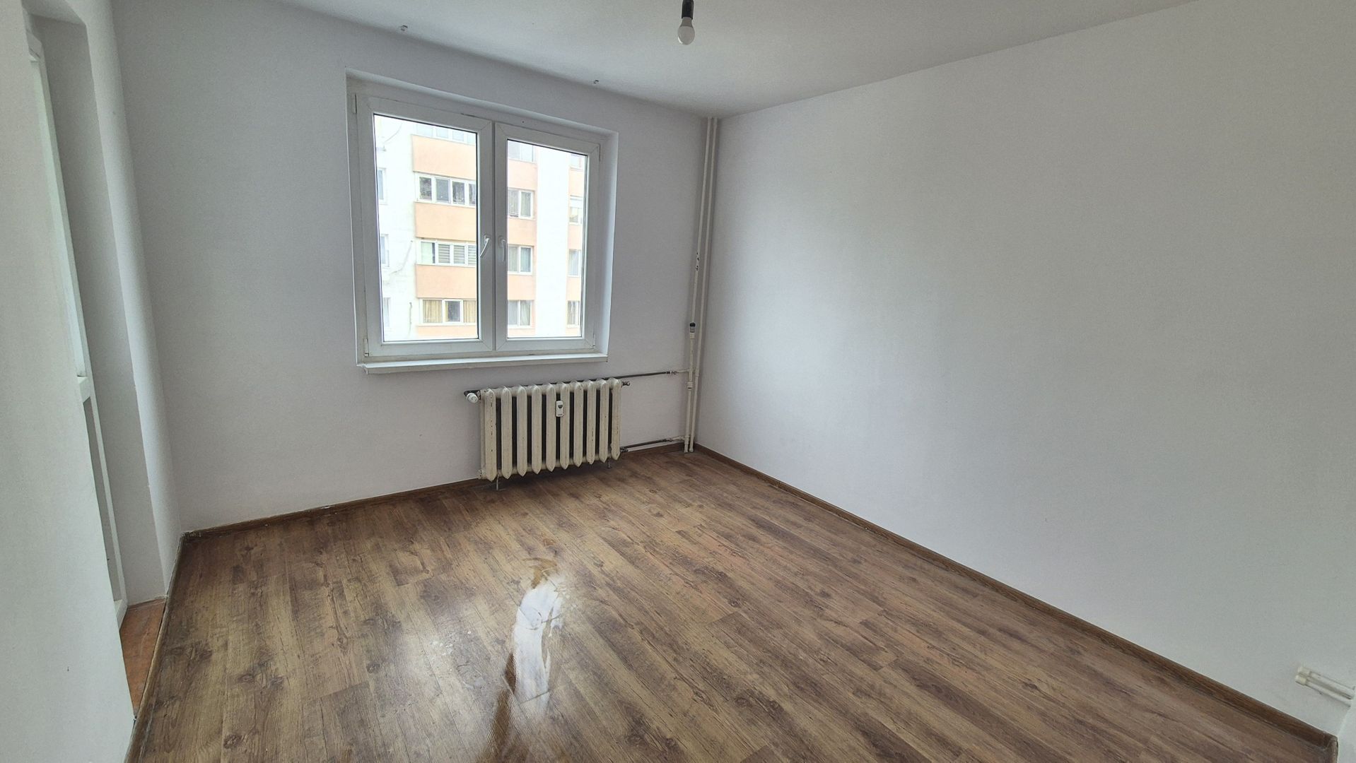 Apartament cu 3 camere 70,55 mp, bloc an 1980- Gorjului - Poză 3