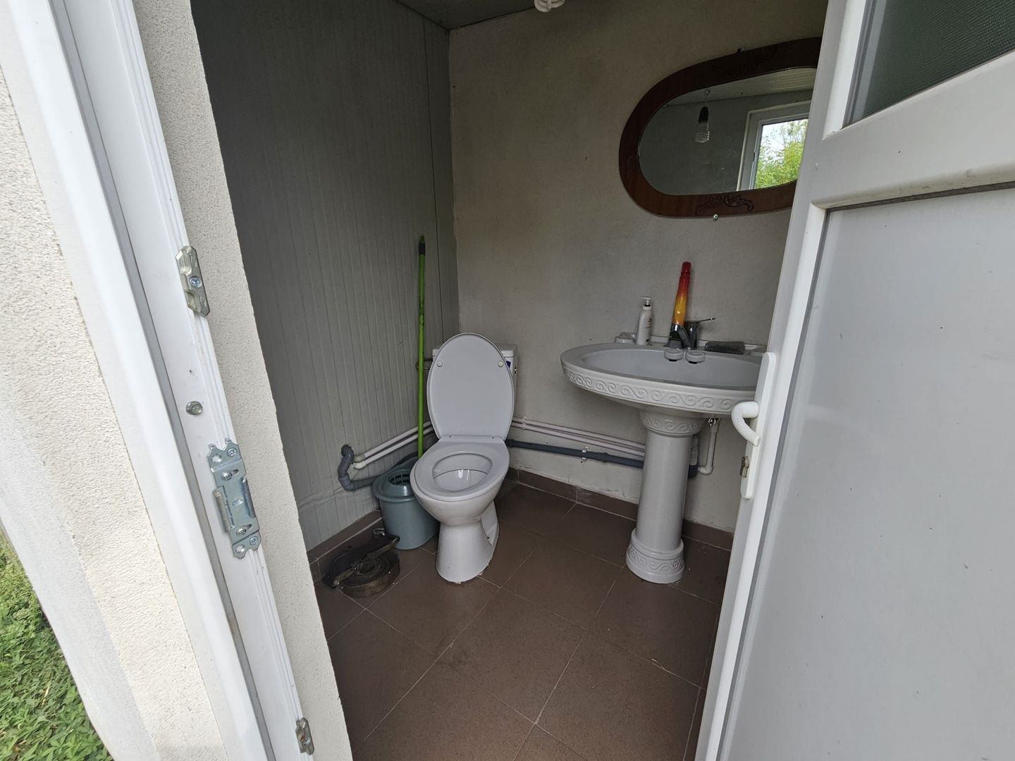 Spatiu comercial + teren, Moraresti stradal, DN7 Pitesti-Valcea - Poză 6