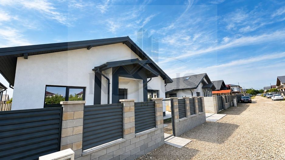 Comuna Berceni - Casa individuala | 3 camere - Teren 330 mp - Terasa - Poză 1