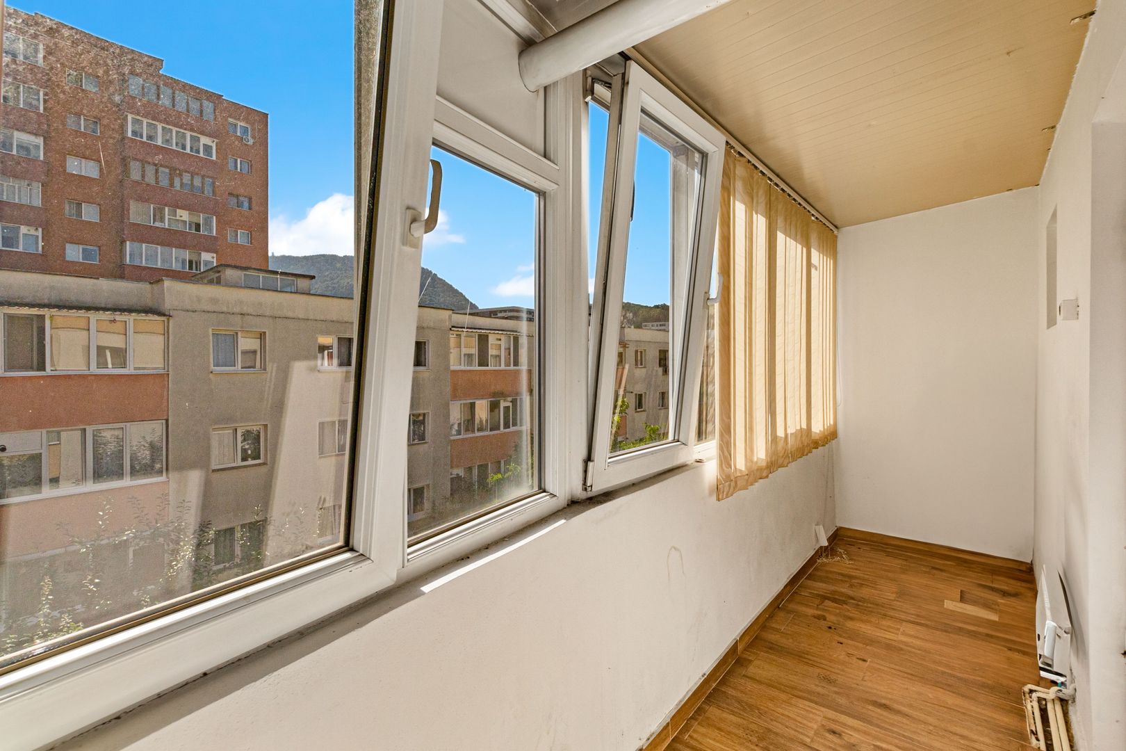 Apartament cu 3 camere de vânzare in Astra - Poză 11
