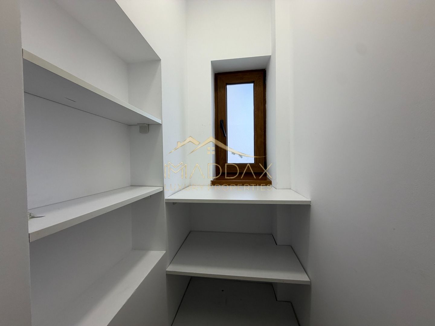 Apartament de inchiriat /4 camere in vila *153mp* +parcare / Dorobanti Capitale - Poză 22