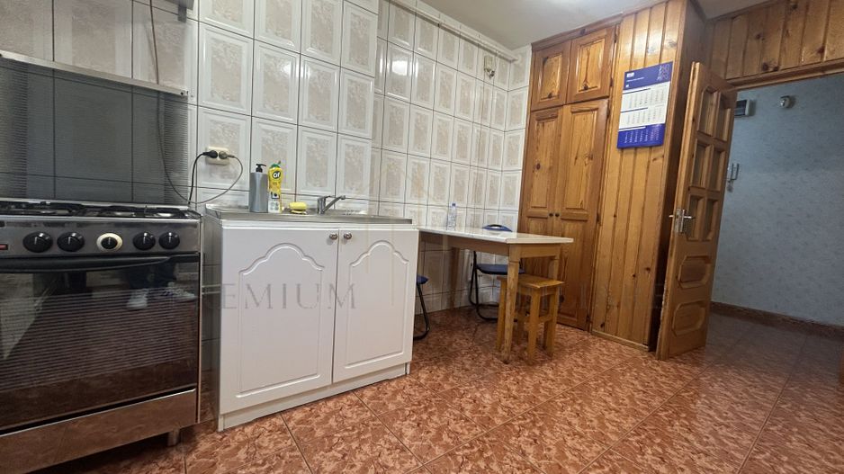 Apartament 3 camere zona de jos - Poză 9