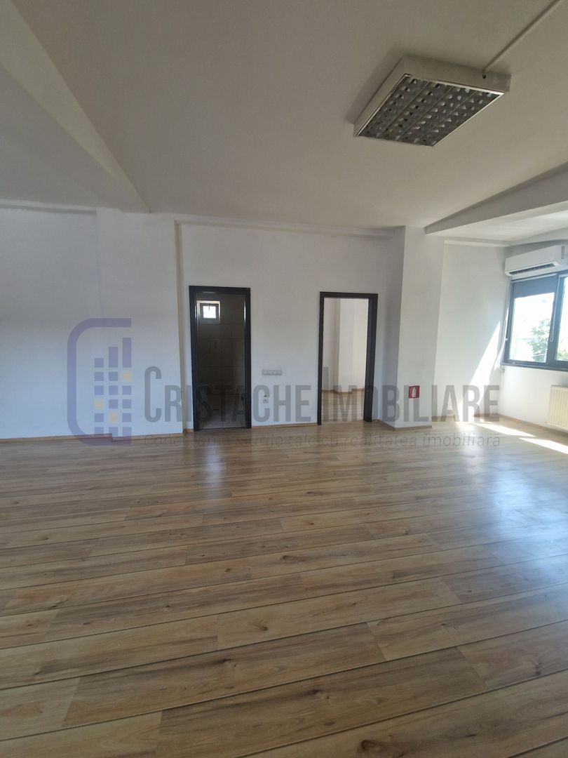 Vila P+3, suprafata utila 345 mp, aflata la 10 min. de P-ta Victoriei - Poză 5