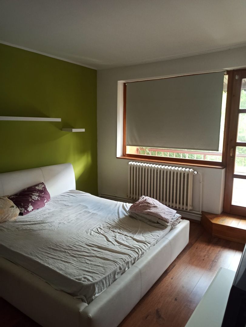 CASA CU 6 CAMERE ZONA CENTRAL - Poză 9