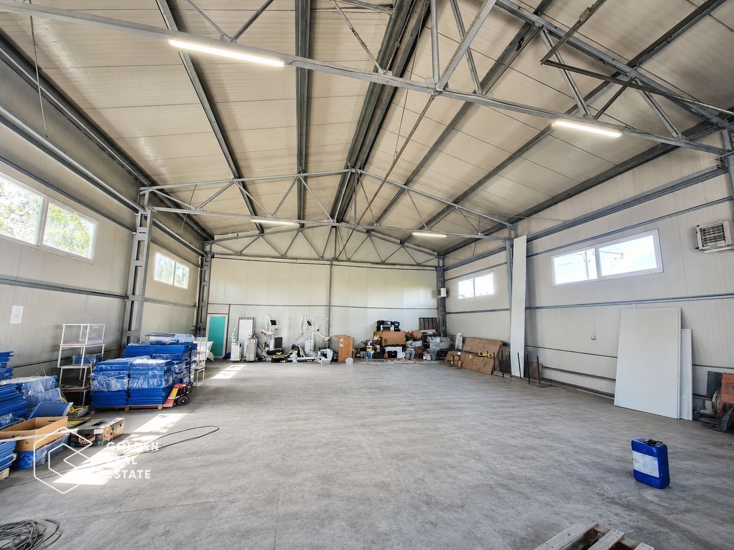 Hala industriala 225 mp cu acces la DN7, Vladimirescu - Poză 2