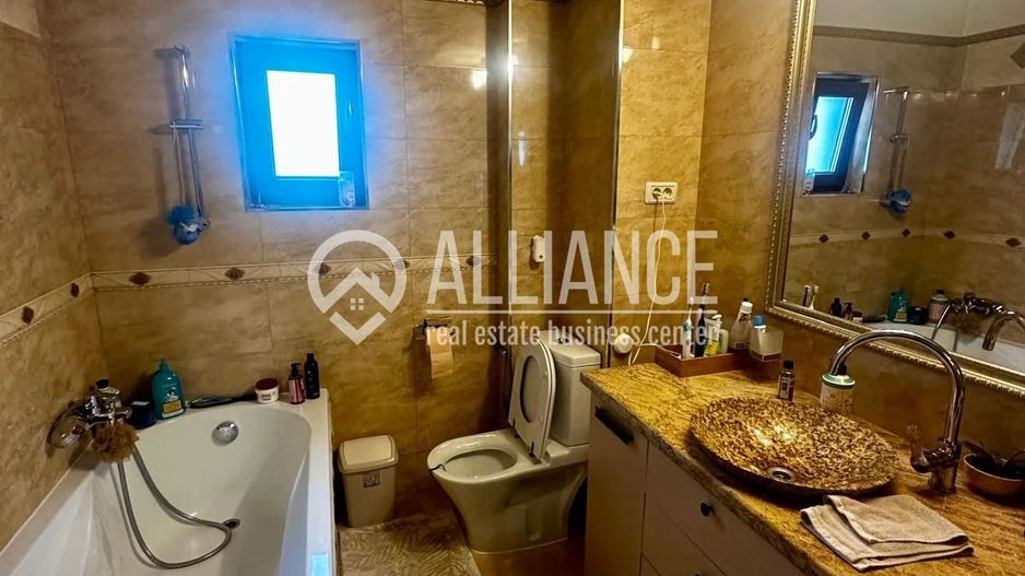 Apartament de vânzare - Km 5, bloc nou (2014) - Poză 5