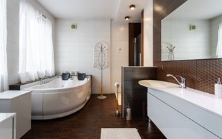 Chirie, apartament, 4 camere, strada Mihai Eminescu, Centru - Poză 16