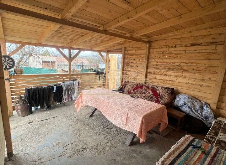 Casa + teren de vanzare in Zaicesti la strada principala, pret 75000 euro negociabil! - Poză 7