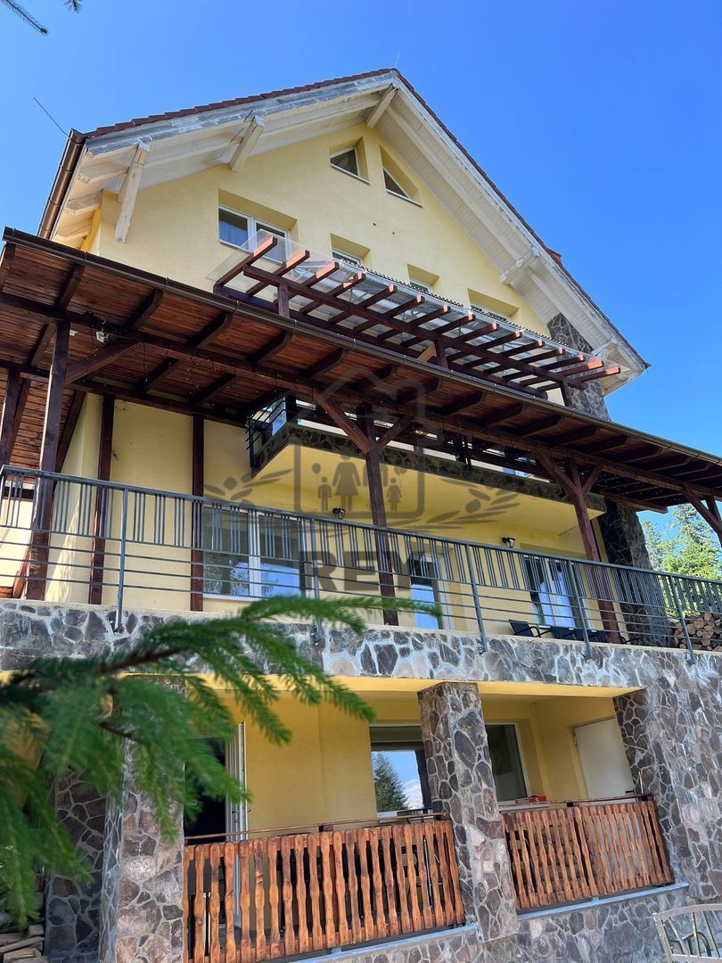 Casa/Vilă/Pensiune/GustHouse de închiriat Păltiniș - Poză 12