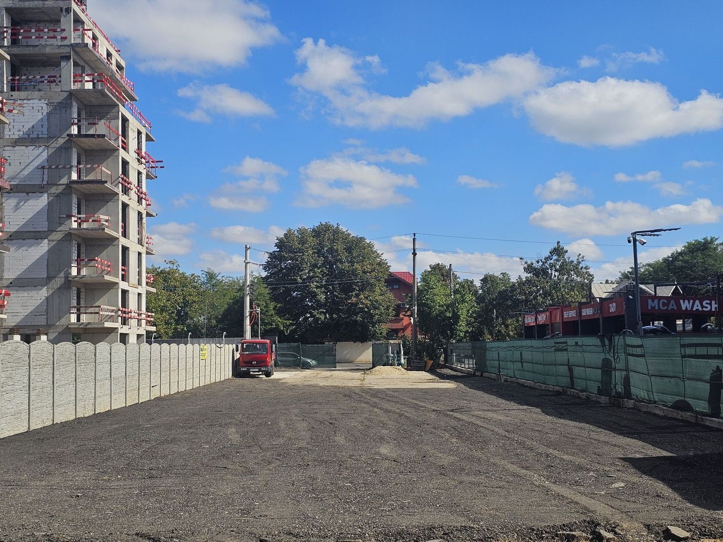 Teren de Închiriat Intravilan -1000 Mp sau 2000Mp - Poză 3