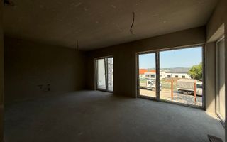 Case cuplate la liziera padurii , ideale pentru 2 familii ! - Poză 30