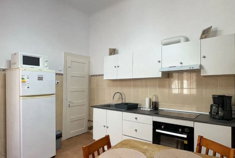 Apartament Modern De Inchiriat | Pet Friendly | Ultracentral | Terasa - Poză 3