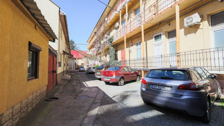 Apartament 2 camere pe Bulevardul Revolutiei - Poză 14