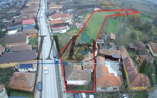 Casa de vânzare in Craciunel la strada principală - Poză 1
