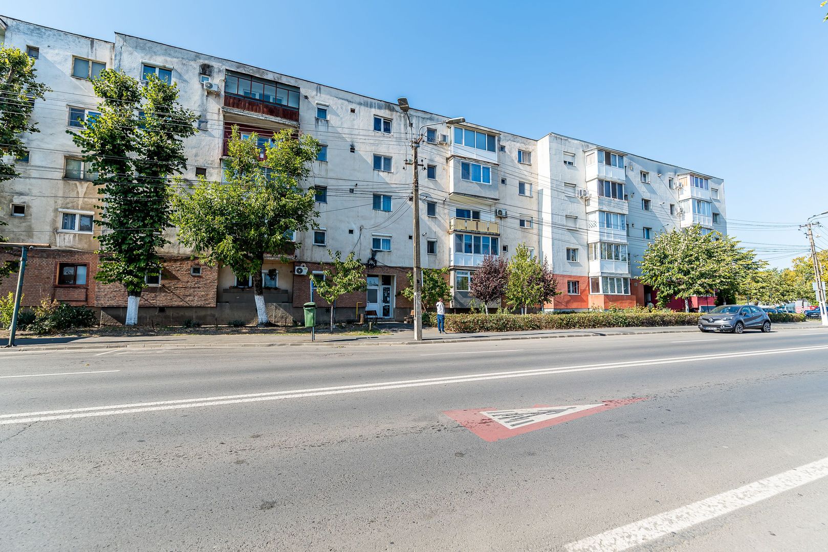 Apartament 2 camerel, bloc V8,  Zona 6 Vânători. - Poză 1