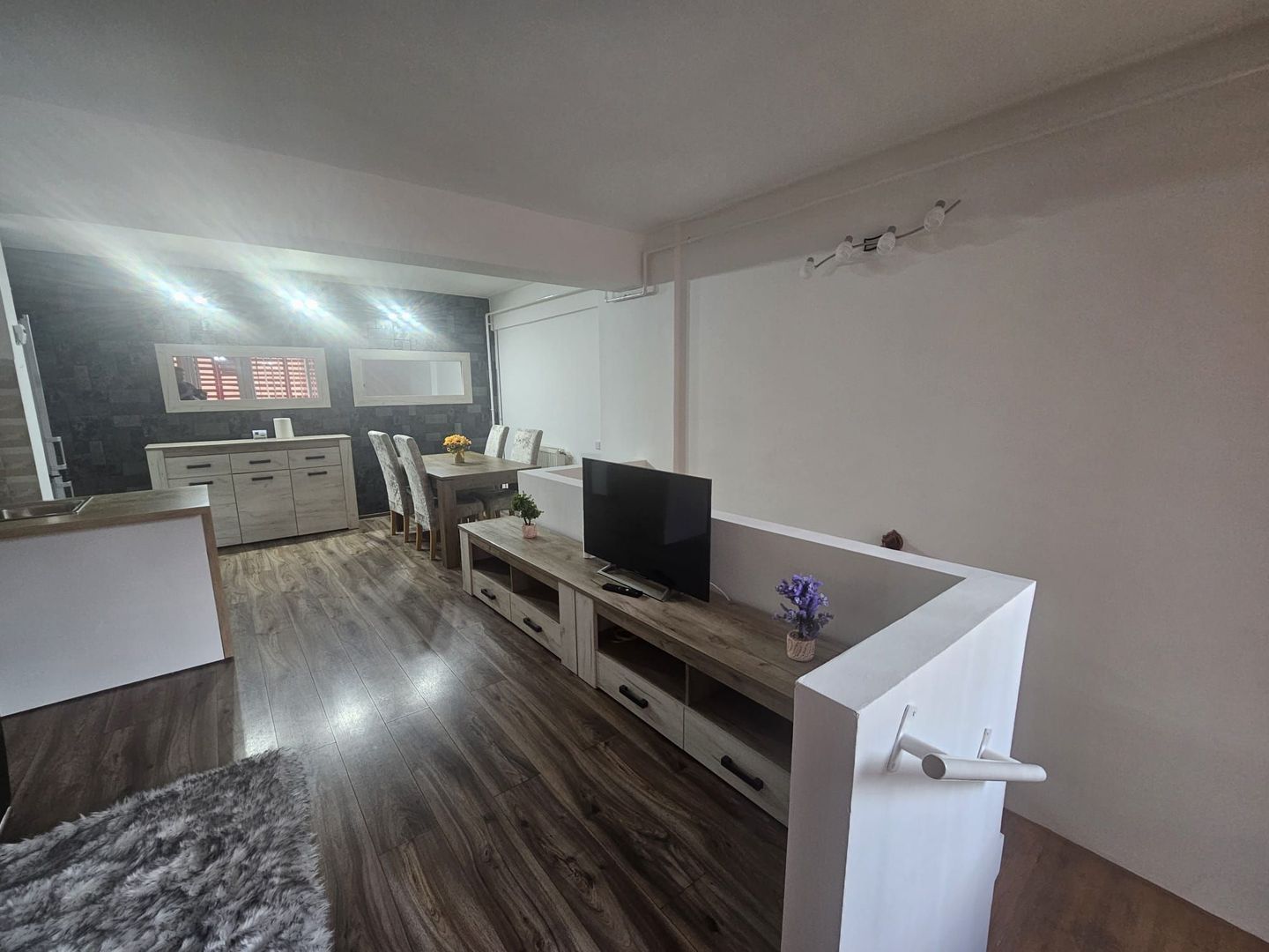 Apartament 2 camere, bloc 2010, garaj, Centru - Nord - Poză 20