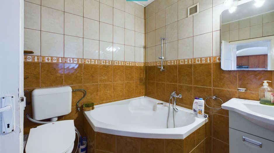 Casă clasică în Chișineu-Criș - Poză 8