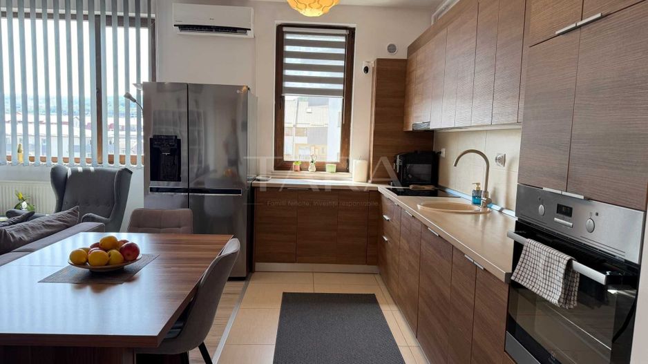 Apartament modern, spațios cu 3 camere, 2 locuri de parcare. - Poză 2