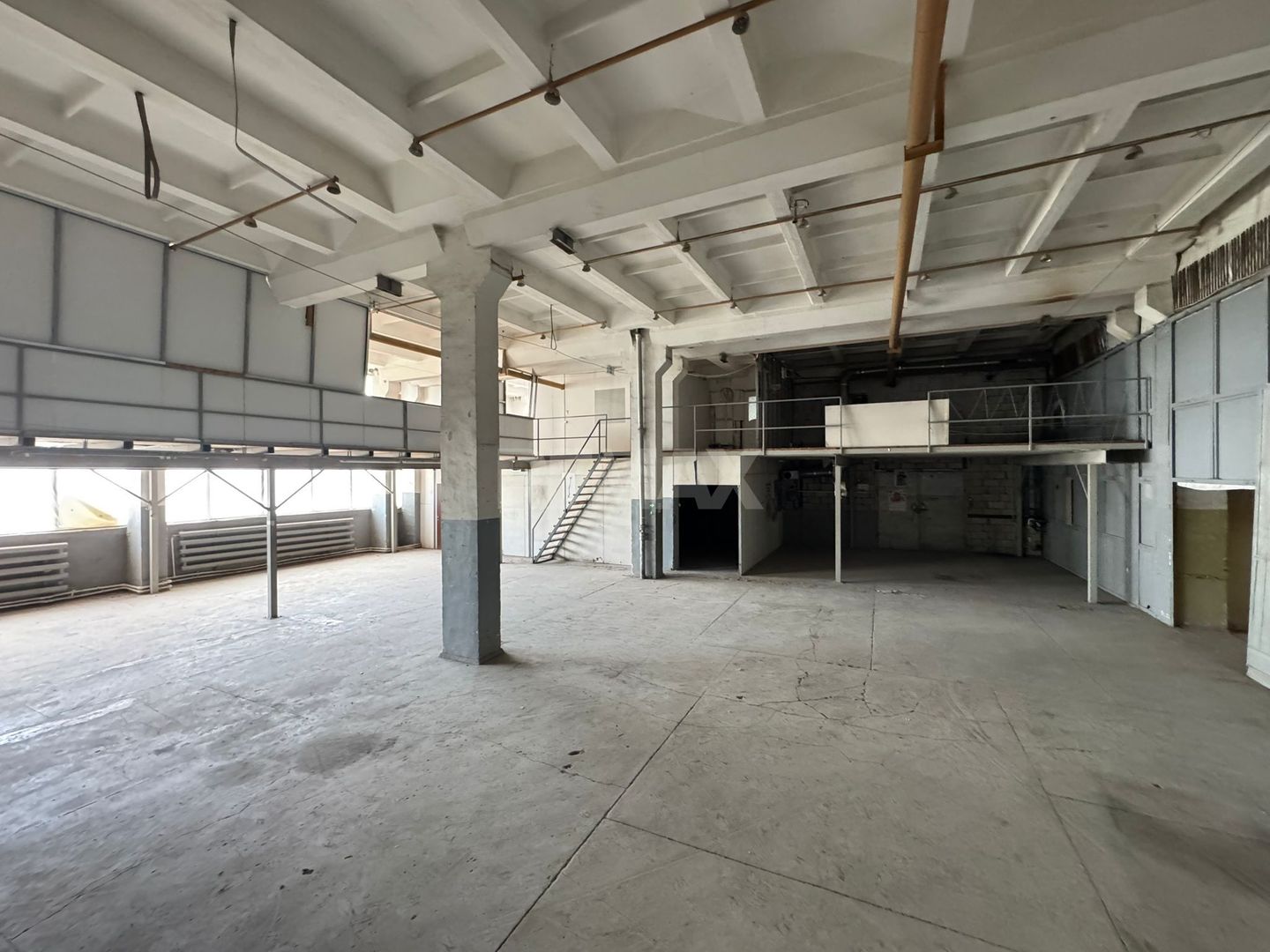 Spațiu comercial versatil în zona centrală - Poză 2