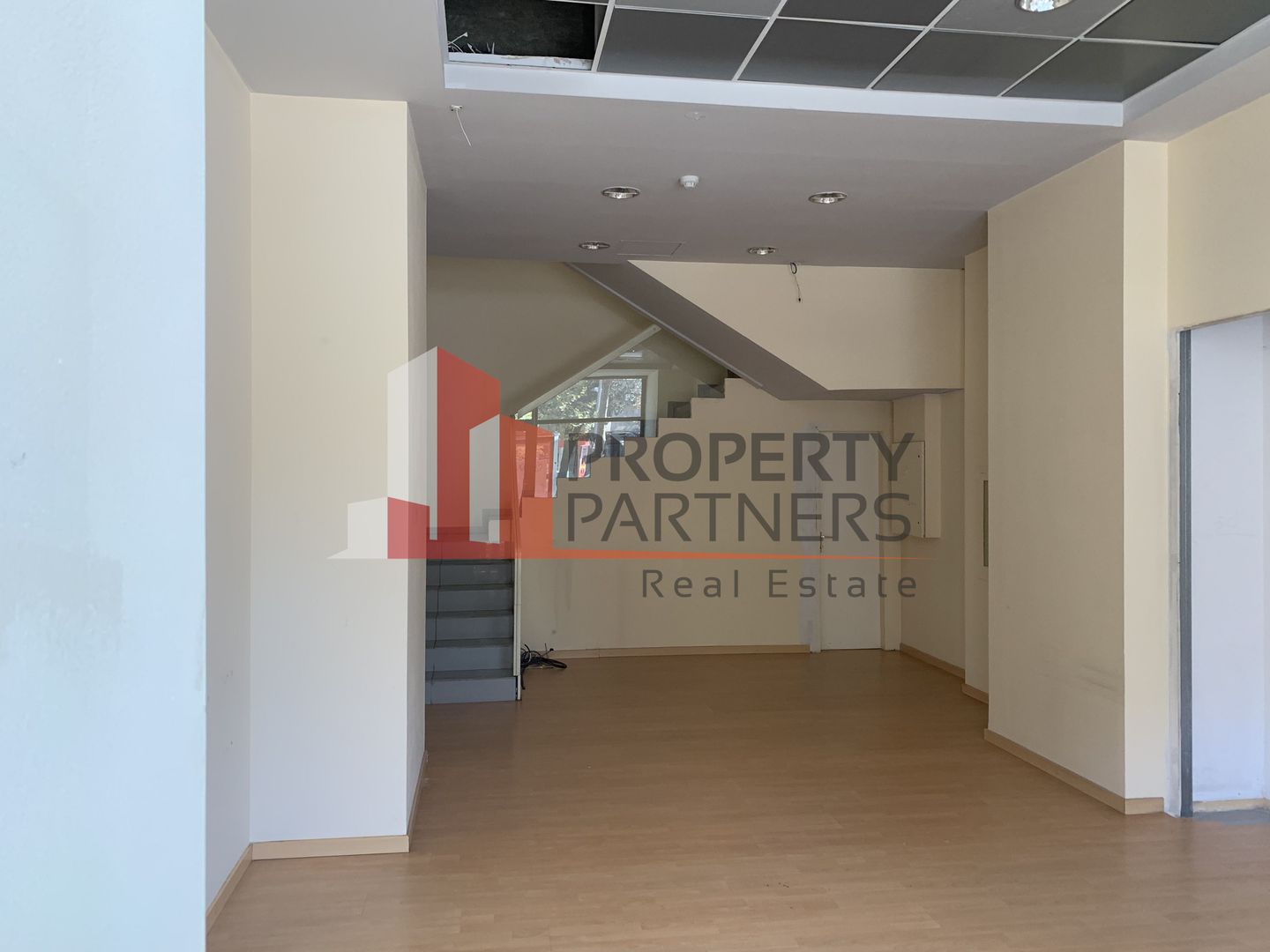 Spatiu comercial / show-room, magazin central - Universitate. - Poză 6