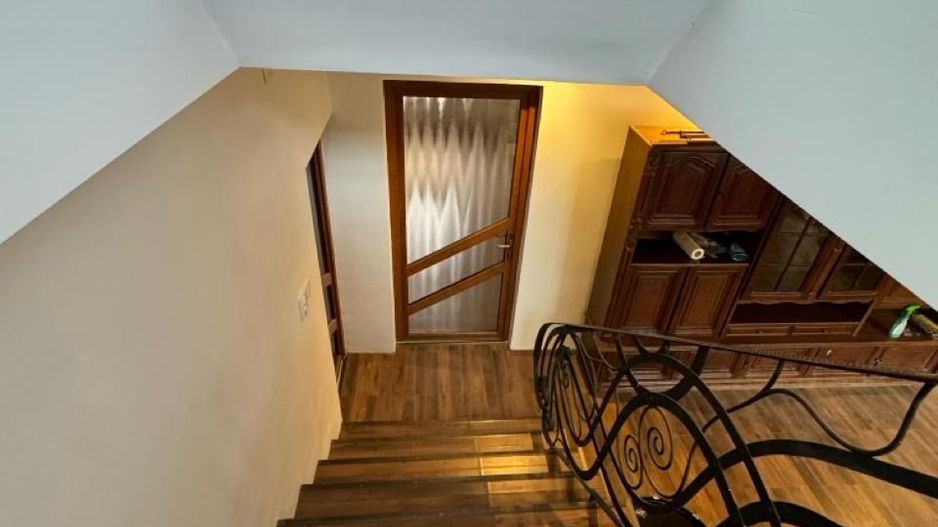 REȘEDINȚĂ EXCLUSIVISTĂ | 8 CAMERE | 4 BĂI | 2 LIVINGURI | TEREN 679 MP - Poză 2