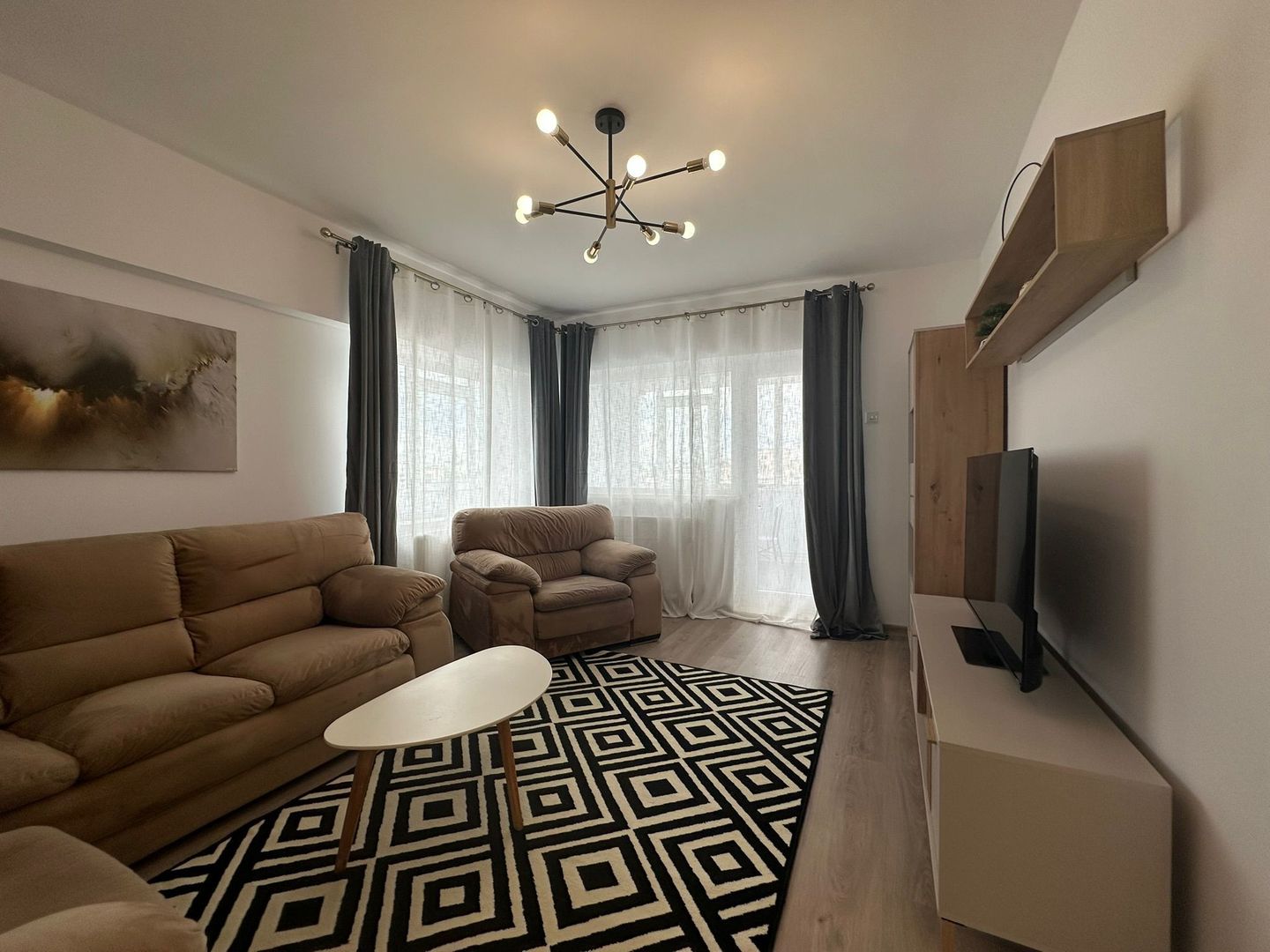 Apartament 4 camere decomandat, vedere panoramică, zona Dacia - Poză 2