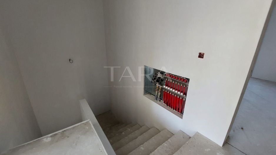 Casă spațioasă cu grădină în Florești, aproape de zona Somesului. - Poză 12